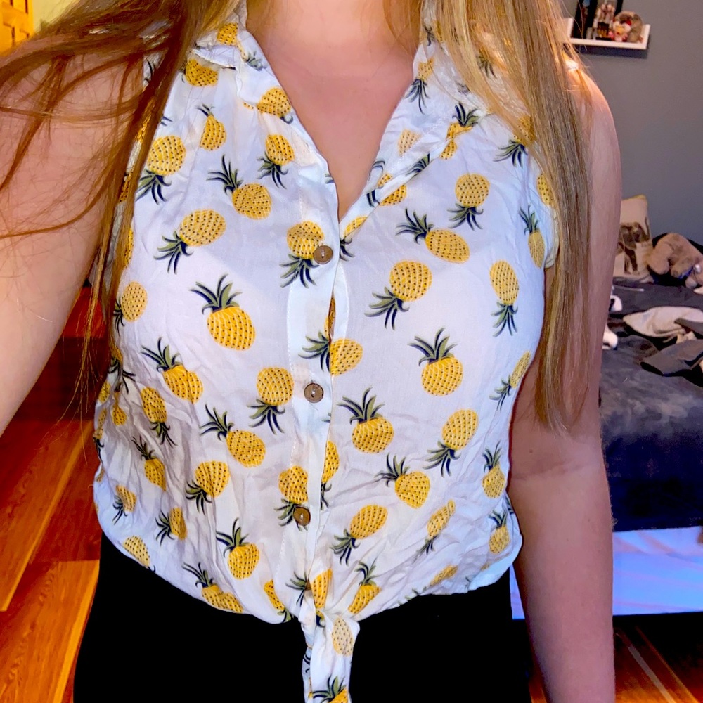 Pineapple cropped tank top